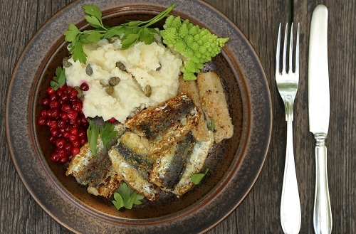 Stekt strömming med blomkålsmos